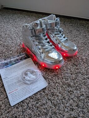 IGxx LED Light Up Shoes USB Recharging High Top Silver Chrome Sneakers Women 7